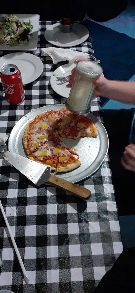Hawaiian Pizza