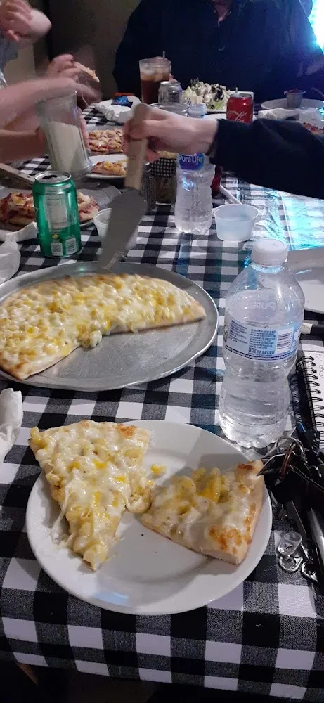 Mac and Cheese Pizza